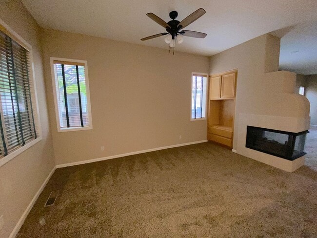 Building Photo - Near Disc Drive - Sparks Single Story 3 Bedroom House