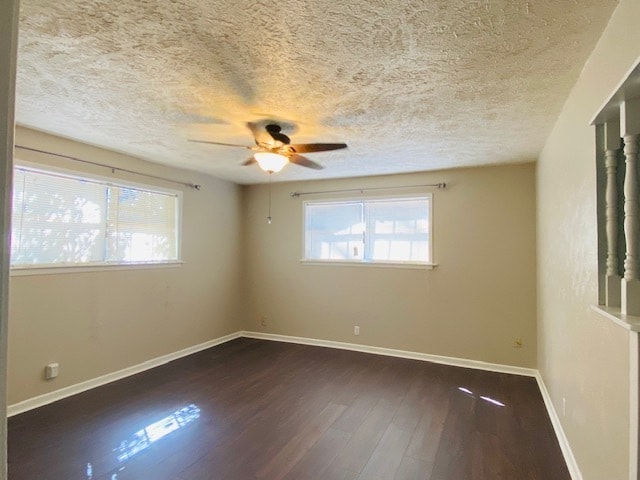 Building Photo - 405 Toby Ln