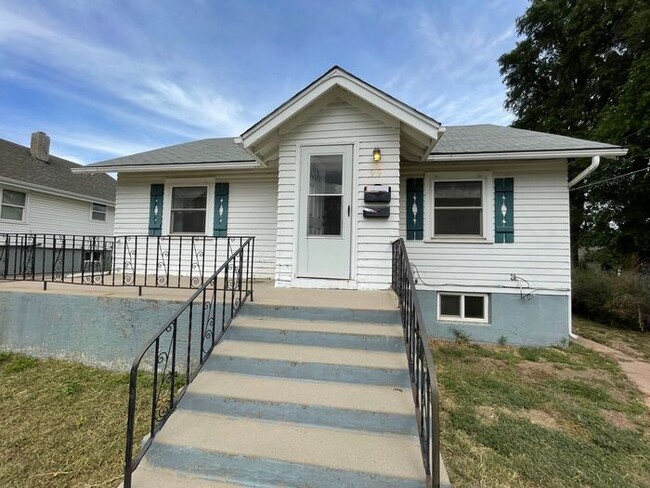 Building Photo - Adorable 2 bed 2 Bath home in Downtown Gre...