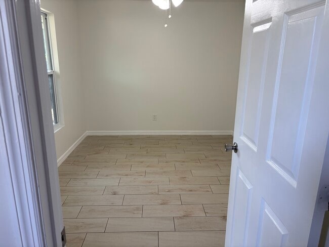 Building Photo - 505 16th Ave