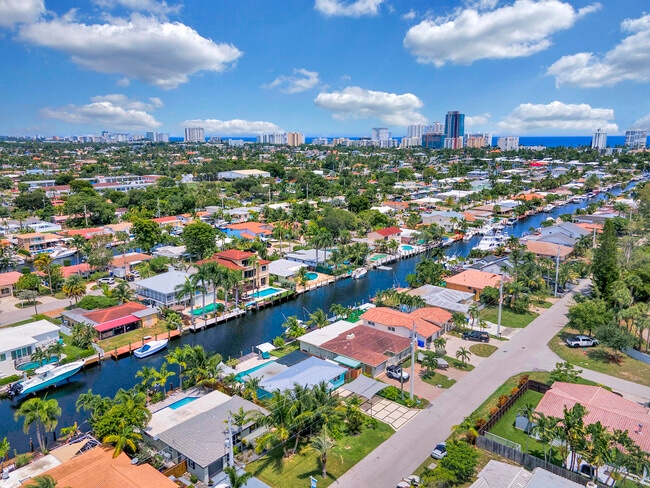 Building Photo - 2291 SE 15th St