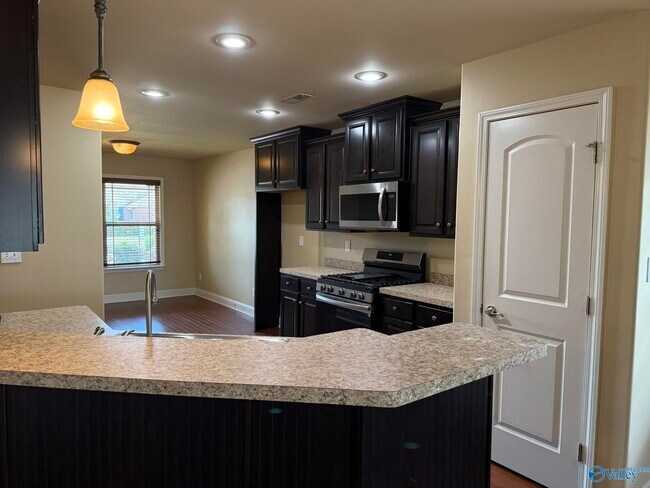 Building Photo - 612 Durbin Ln SW
