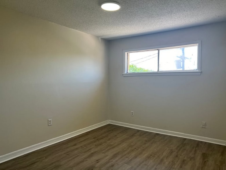 Building Photo - 888 Kerr Ave