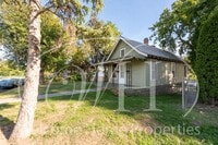 Building Photo - 120 SE 2nd St