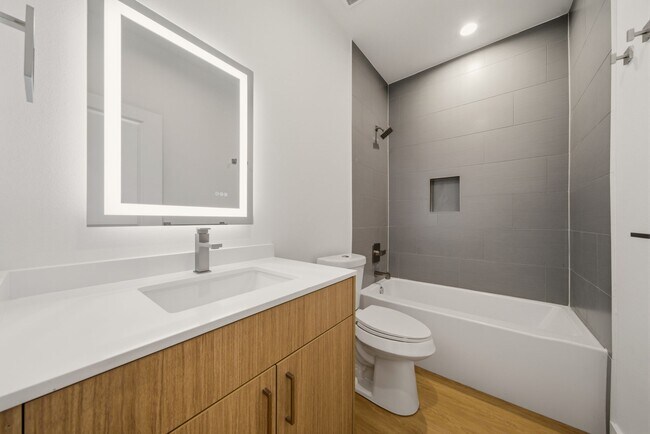 Building Photo - 6514 Luce St