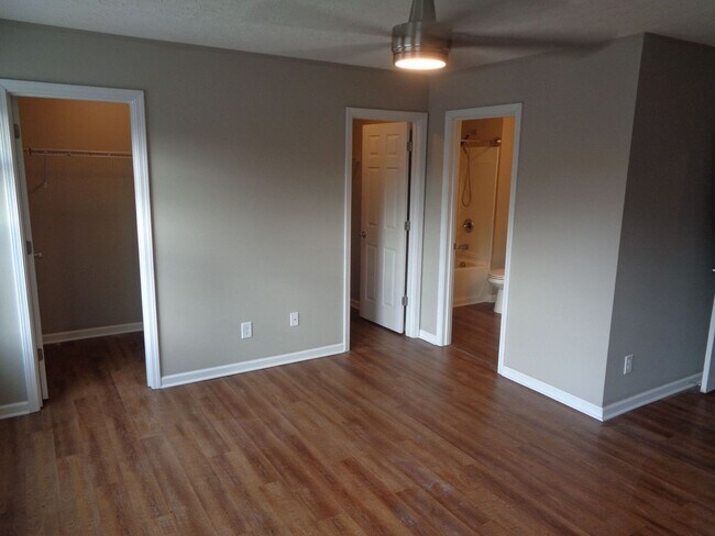 Building Photo - 3490 Hader Ave 4BR/2.5BA (Cincinnati)