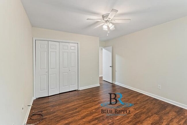 Building Photo - Spacious 3BR/2Bth Prime Smyrna Location on Dead End Street! Move in Special