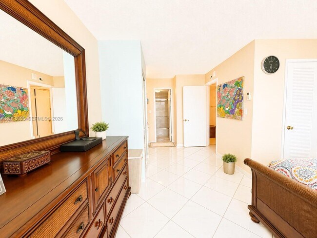 Building Photo - 7135 Collins Ave