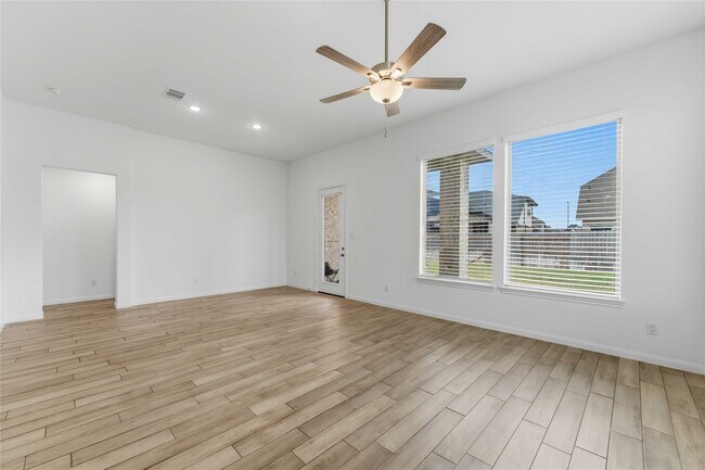 Building Photo - 7215 Mellow Gln Wy