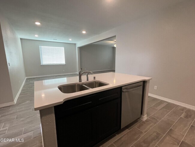 Building Photo - 6009 Hidden Clove Ct