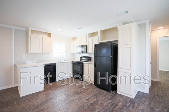 Building Photo - 133 Appaloosa Dr