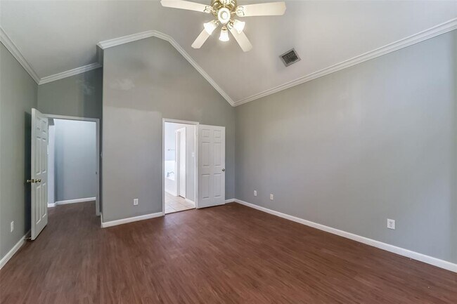 Building Photo - 440 Mystic Trail Loop