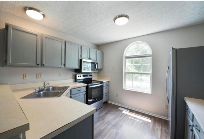 Building Photo - 3518 Westbay Dr