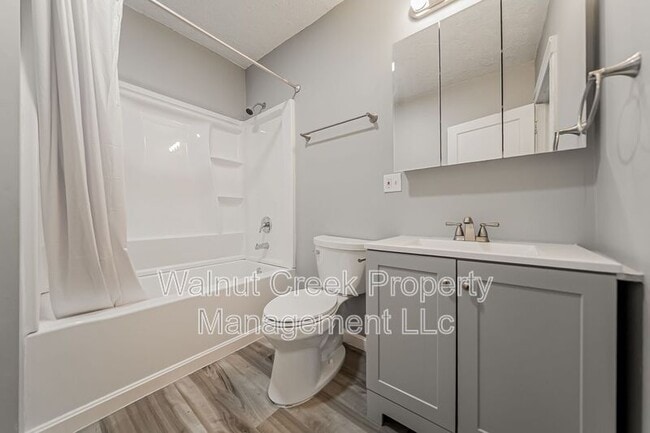 Building Photo - 839 Allison Ave