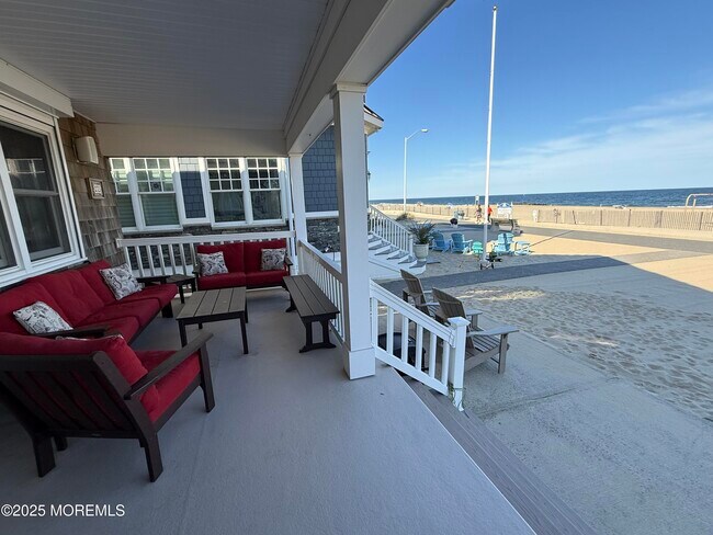 Building Photo - 275 Beach Front