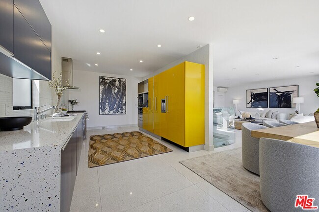 Building Photo - 6390 Quebec Dr