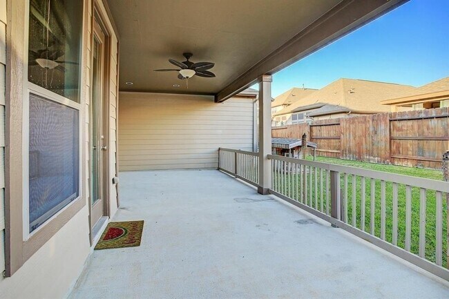 Building Photo - 11022 Avery Oaks Ln