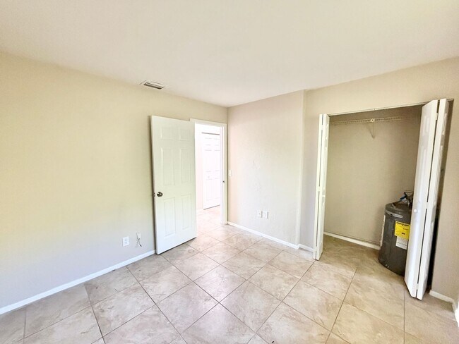 Building Photo - PIKUS (4601 24th Pl SW)