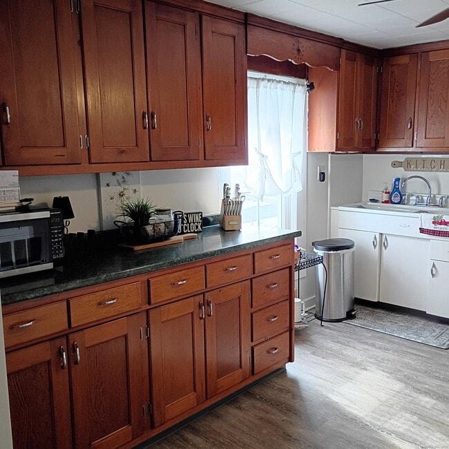 Building Photo - 59 View St