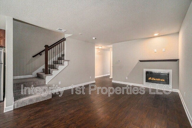 Building Photo - 6295 NE 44th St