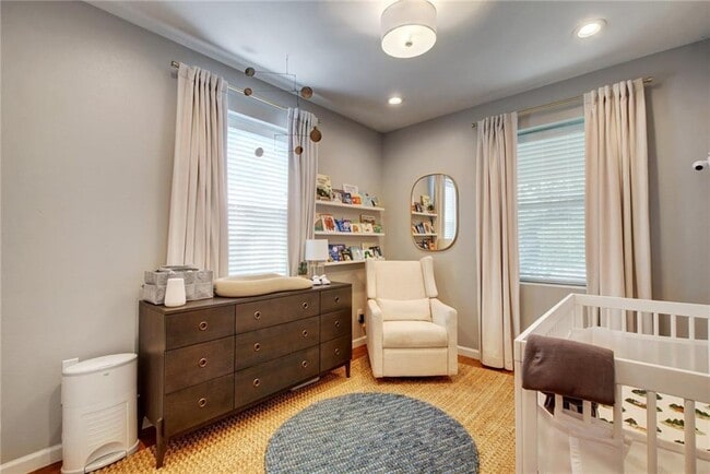 Building Photo - 2604 N Shields Dr