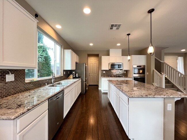 Building Photo - Modern Four-Bedroom Napa Home