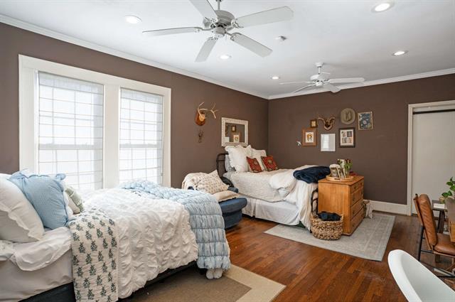 Building Photo - 5538 Vanderbilt Ave