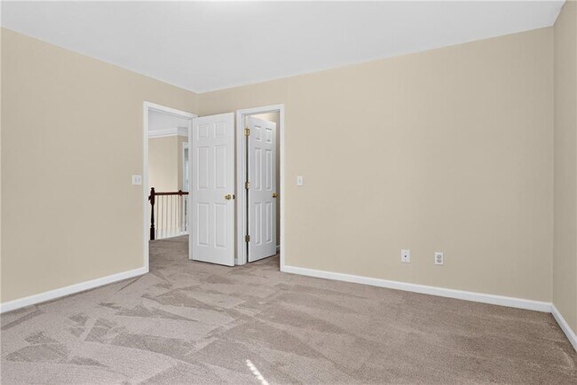 Building Photo - 2311 Ravinia Ct NE