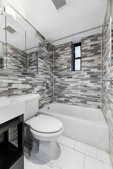 Building Photo - 47 1/2 East 1st Street