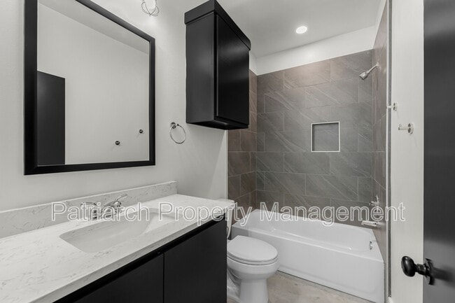 Building Photo - 201 Dawn Lynn Dr
