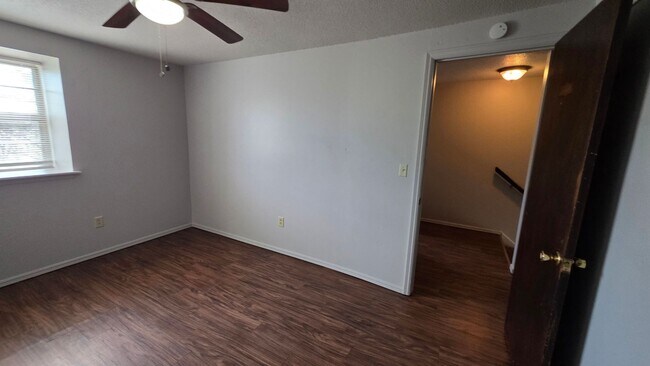 Building Photo - Edmond Rental