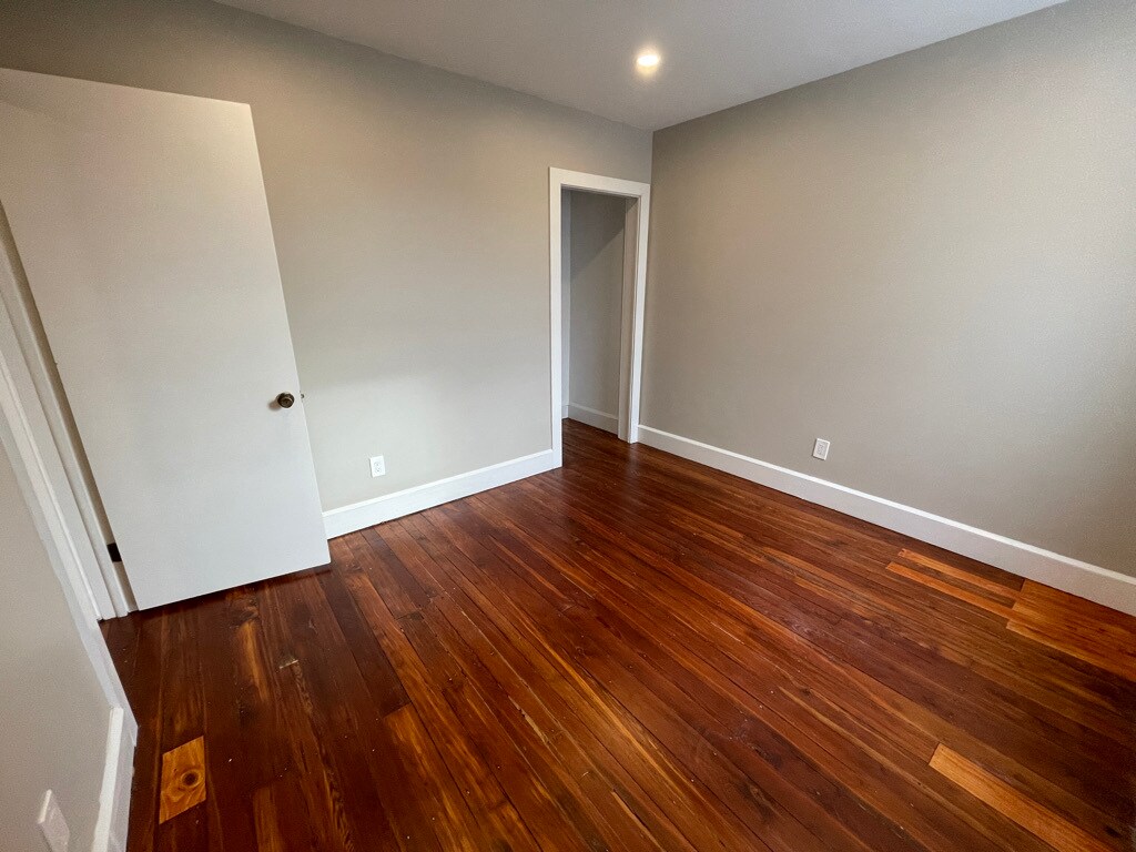 3rd bedroom - 4680 Umbria St