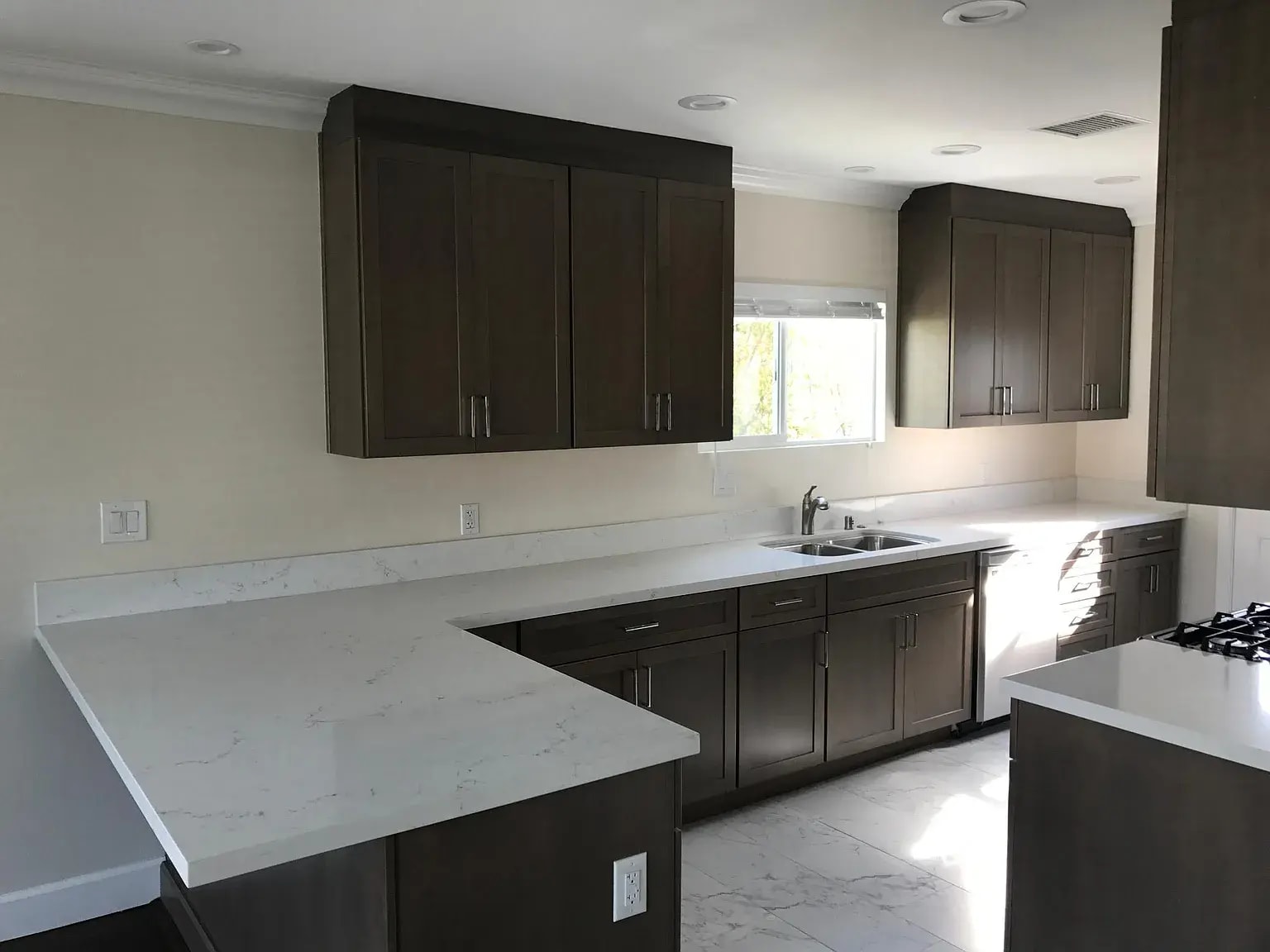 Building Photo - 6450 W 84th Pl