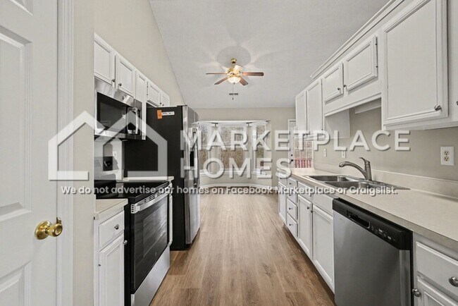 Building Photo - 3028 Dairy Farm Dr