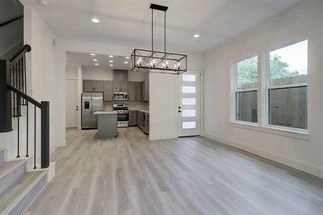 Building Photo - 4304 Sondick Ct