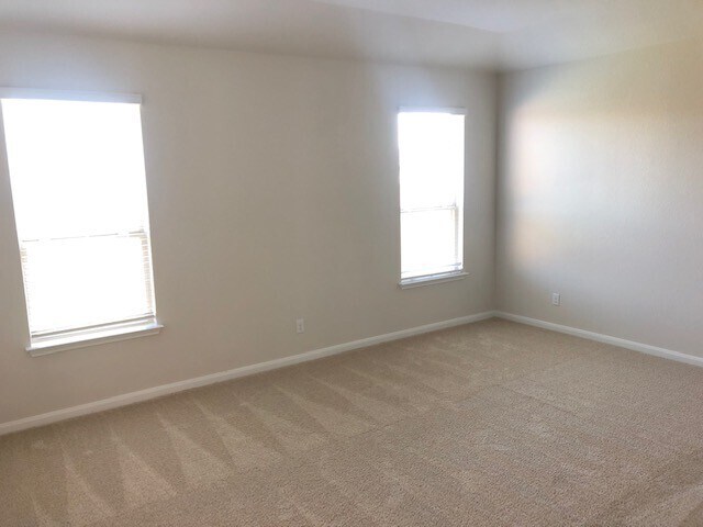 Building Photo - New Braunfels 4 bedroom