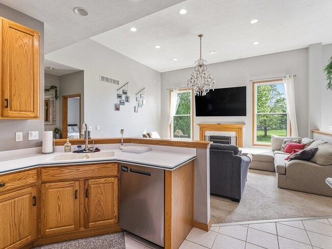 Building Photo - 251 Ashbourne Dr