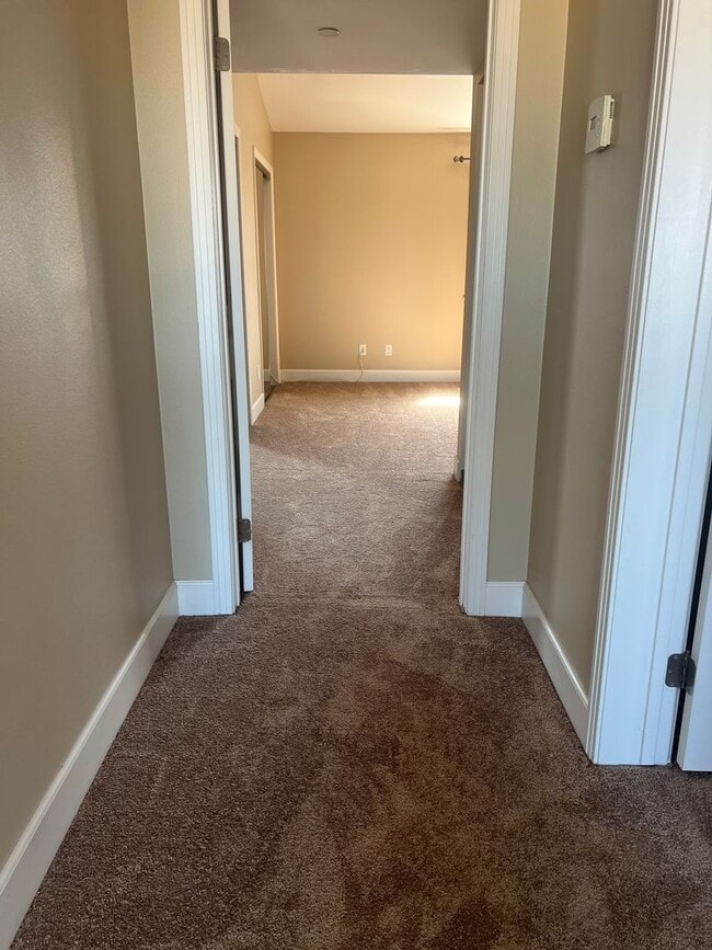 Building Photo - Modern 2-Bed, 2.5-Bath Townhome in Gardena – Stylish Living with Spacious Comfort!
