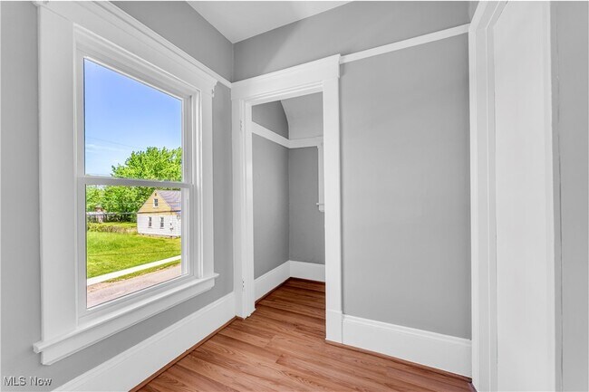 Building Photo - 13437 Kirton Ave
