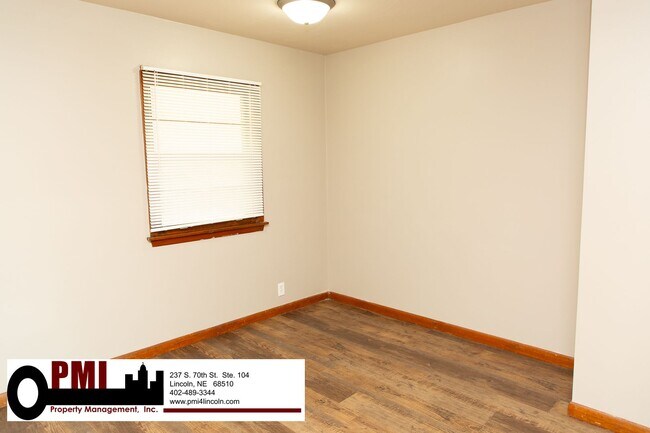 Building Photo - 1730 S 17th St