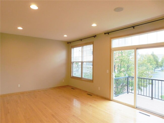 Building Photo - 4723 Woodland Ave