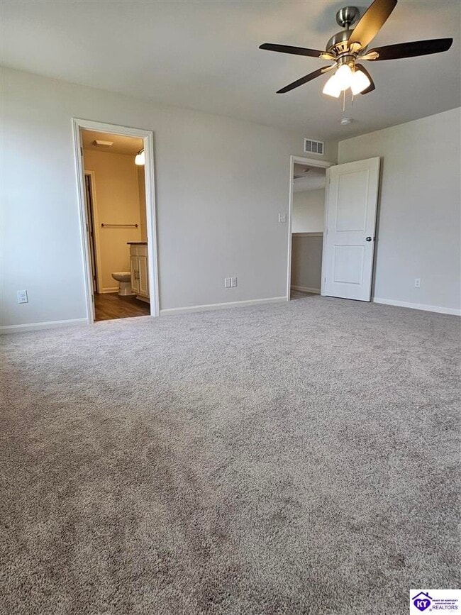 Building Photo - 601 Ashwood Ave