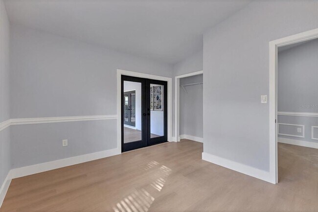 Building Photo - 4290 Yucatan Cir