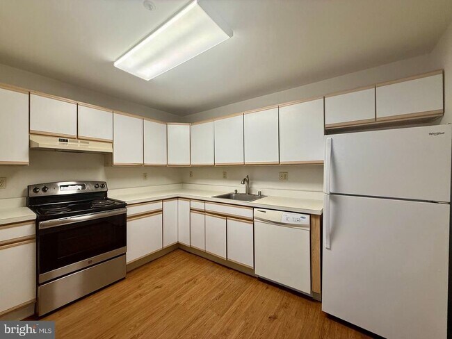 Building Photo - 1203 Gilpin Ave