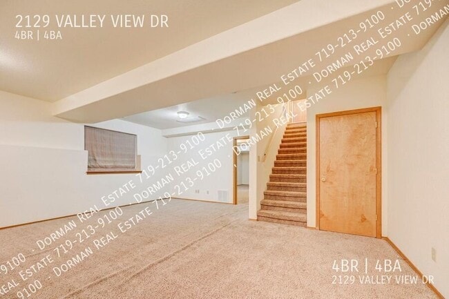 Building Photo - 2129 Valley View Dr