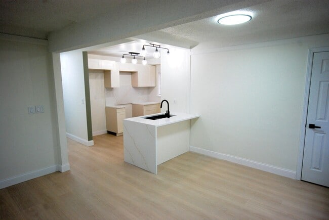 Building Photo - 20532 Lesure St