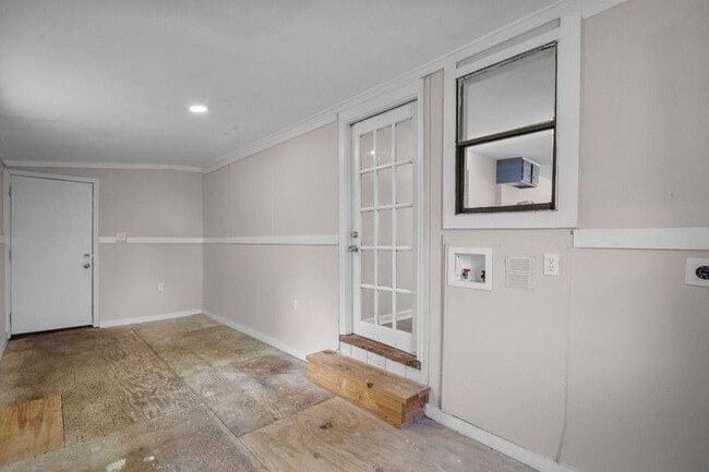Building Photo - 10118 Norvic St