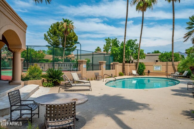 Building Photo - 8526 E Vista Del Lago