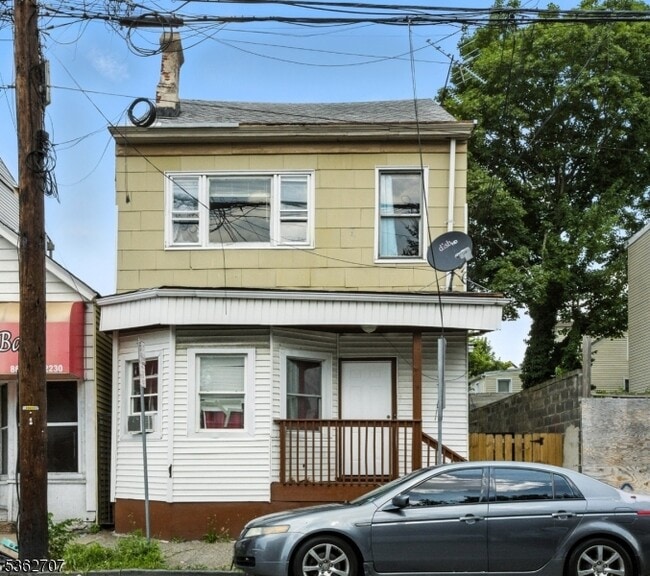 Building Photo - 158 Belmont Ave