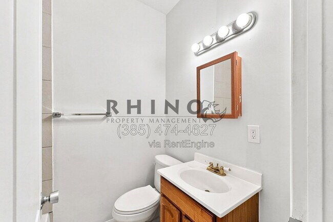 Building Photo - 926 Binford St